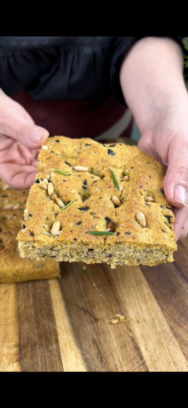 focaccia deliziosa e profumata con farina gialla